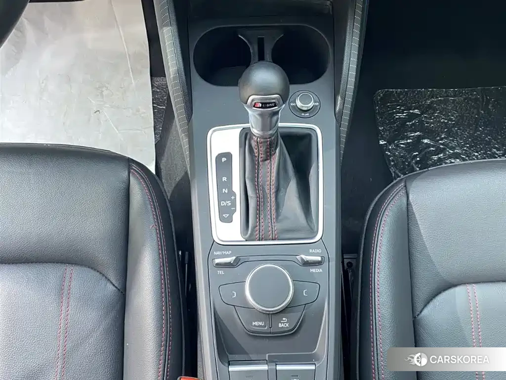 Audi Q2L id 4601030 из Китая 7