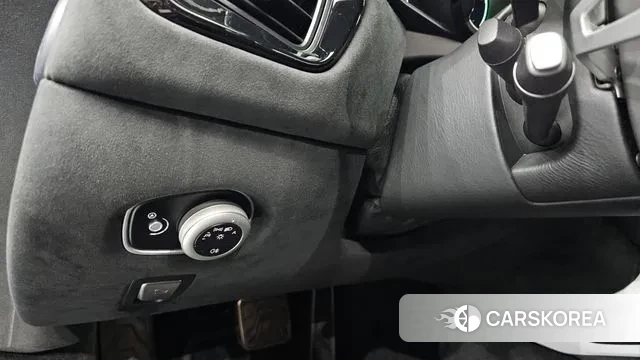 Aston Martin Vantage 2nd Generation id 3766192 из Кореи 7