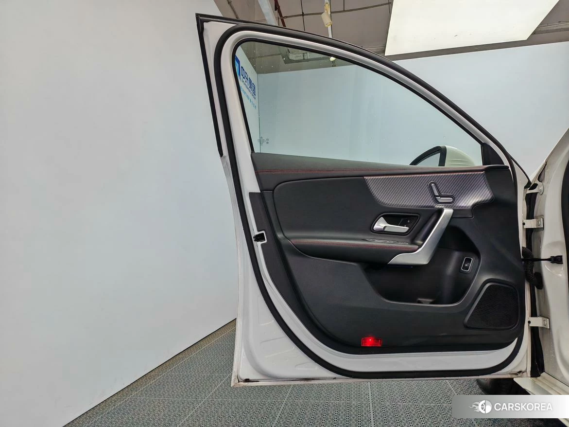 Mercedes-Benz Class A id 4407449 из Китая 7