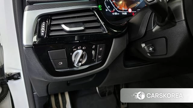 BMW 5 Series (G30) id 3818018 из Кореи 7