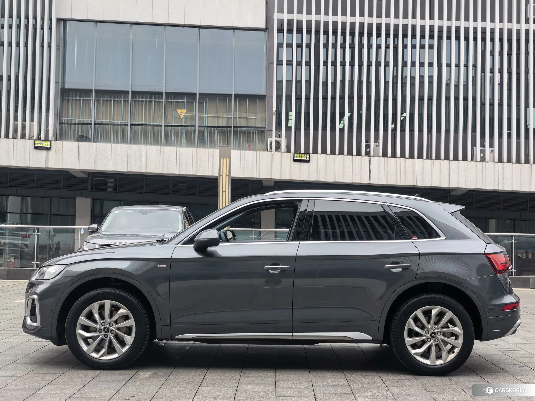 Audi Q5L id 4454051 из Китая 7