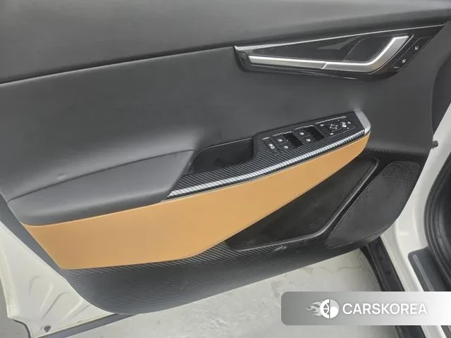 Kia EV6 id 3716368 из Кореи 7