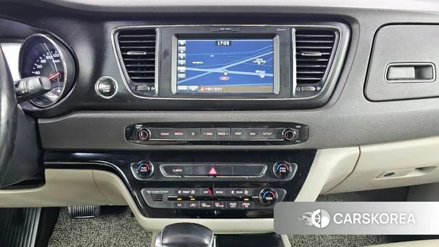 Kia All New Carnival id 4647896 из Кореи 7