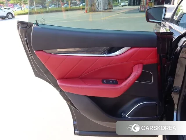 Maserati Levante id 3008463 из Кореи 7