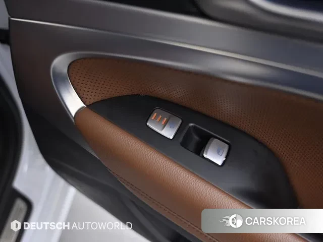 Genesis G70 id 3243913 из Кореи 7