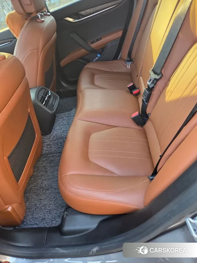 Maserati Ghibli id 3085465 из Кореи 7