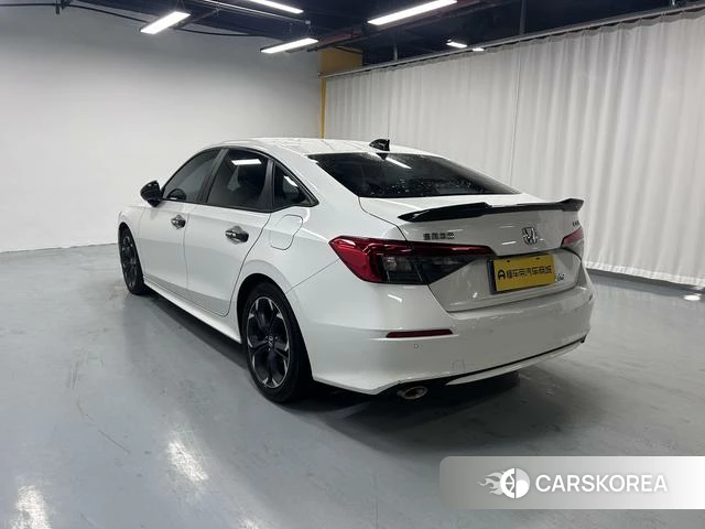 Honda Civic id 4240682 из Китая 7