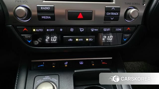 Lexus New ES300h id 3801799 из Кореи 7