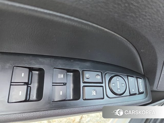 Hyundai Avante AD id 3919884 из Кореи 7