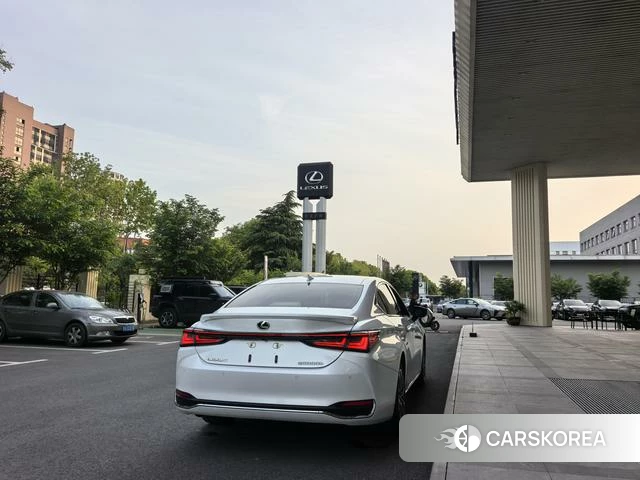 Lexus ES id 4221314 из Китая 7