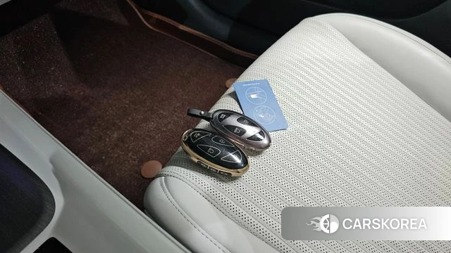 Hyundai Grandeur Hybrid (GN7) id 4401241 из Кореи 7