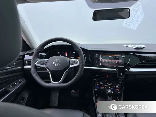 Volkswagen Passat id 4342095 из Китая 7