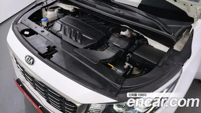 Kia The New Carnival id 2654387 из Кореи 7