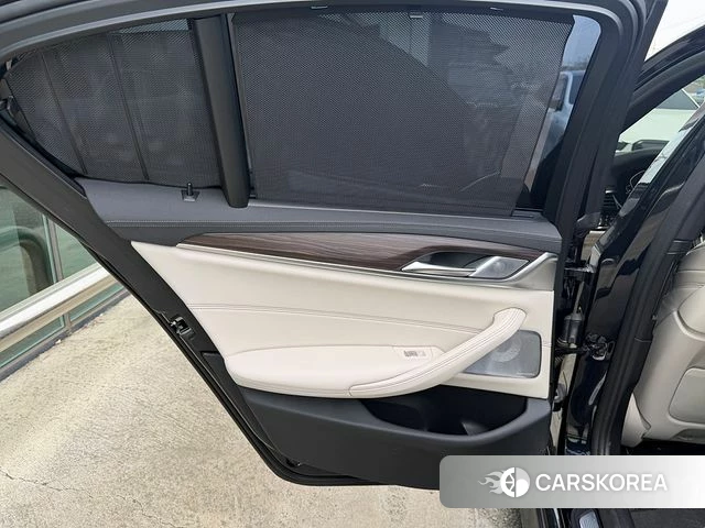 BMW 5 Series (G30) id 4187470 из Кореи 7