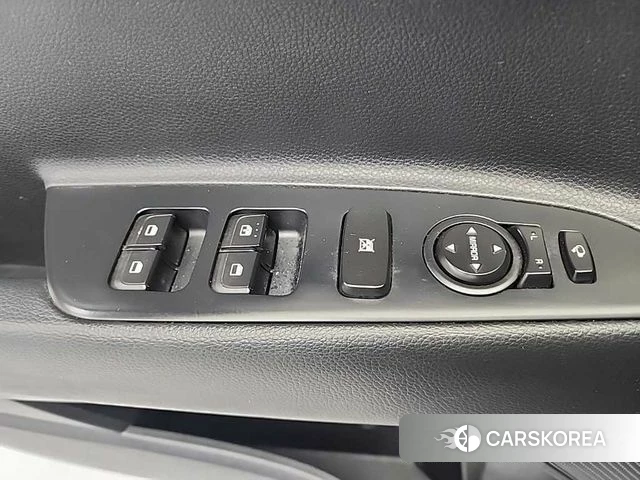 Kia Stonic id 3894095 из Кореи 7