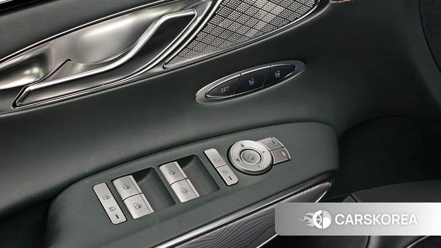 Genesis GV70 id 4186302 из Кореи 7