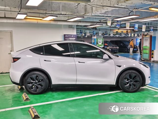 Tesla Model Y id 4209043 из Китая 7