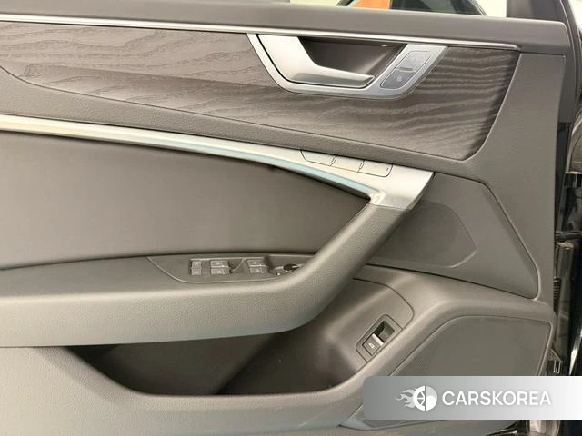 Audi A6L id 4359567 из Китая 7