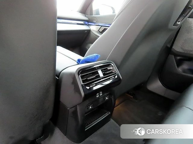 BMW 5 Series (G60) id 3857302 из Кореи 7