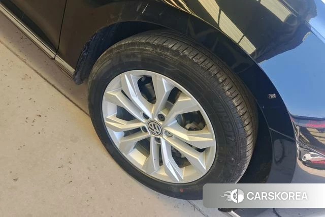 Volkswagen Magotan id 4218661 из Китая 7