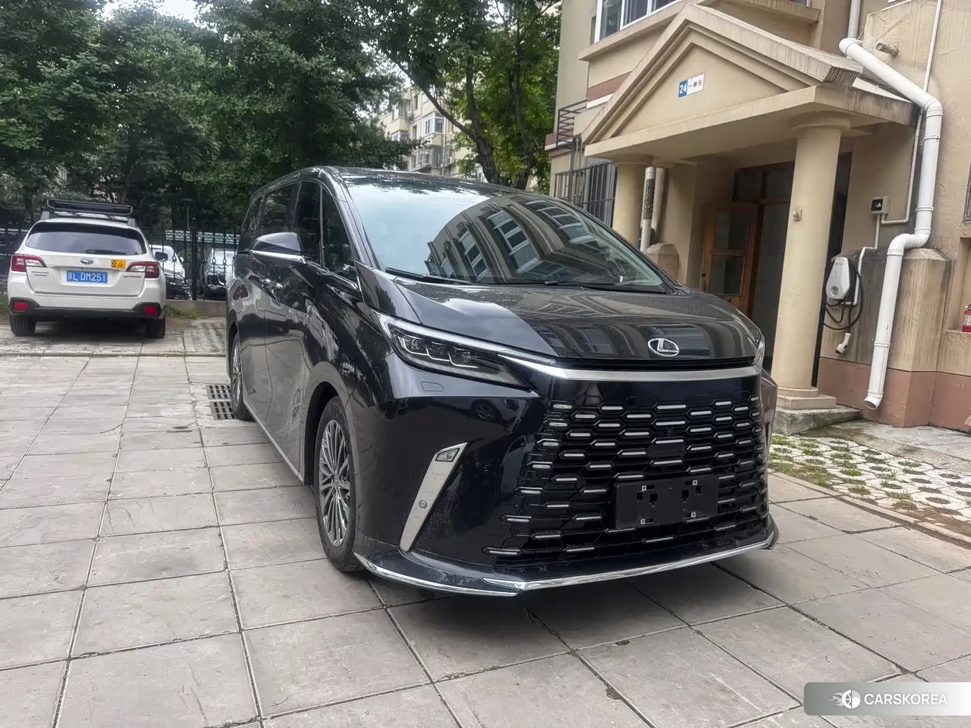 Lexus LM id 4548122 из Китая 7