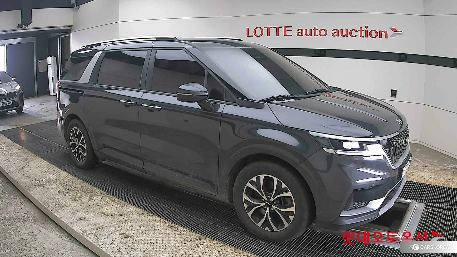 Kia Carnival id 3888420 из Кореи 7