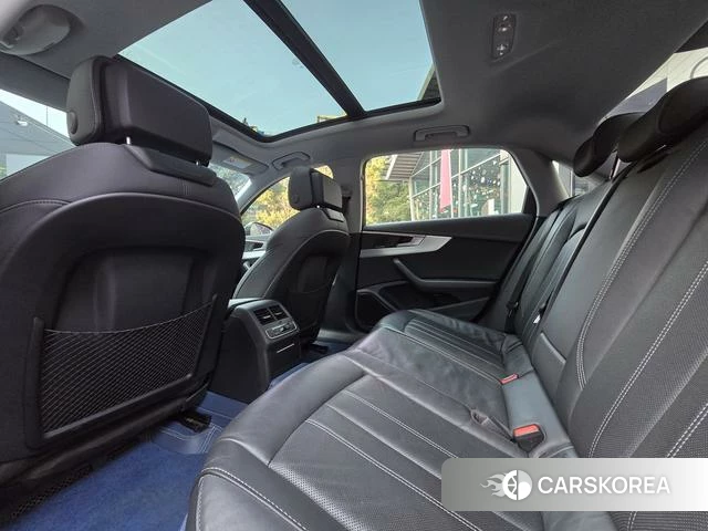Audi A4L id 4272488 из Китая 7