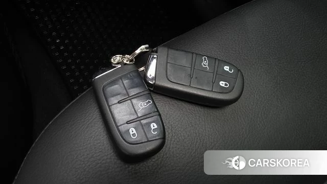 Jeep Renegade id 4490077 из Кореи 7