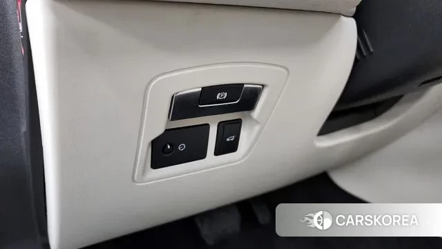 Land Rover Range Rover Velar id 3661901 из Кореи 7