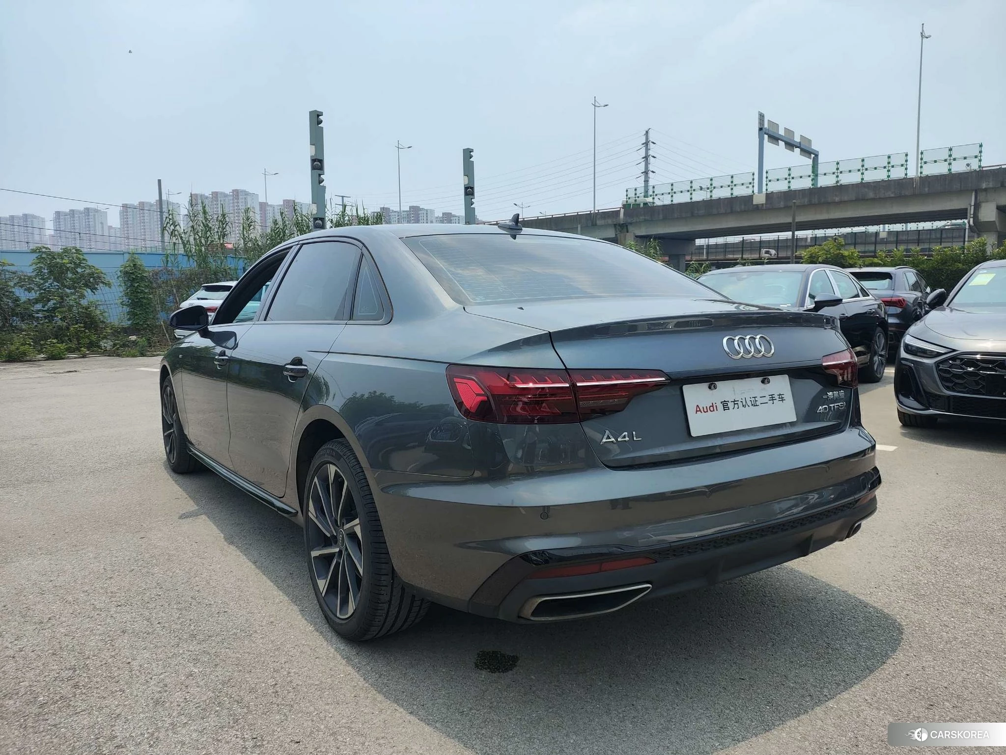 Audi A4L 2023 Темно-серый из Китая, фото 6