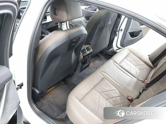 BMW 5 Series (G60) id 4617946 из Кореи 7