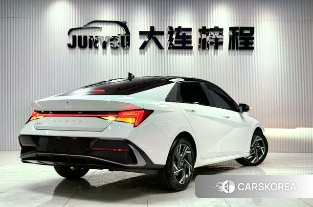 Hyundai Elantra id 4276220 из Китая 7