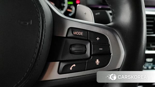 BMW 5 Series (G30) id 4689376 из Кореи 7