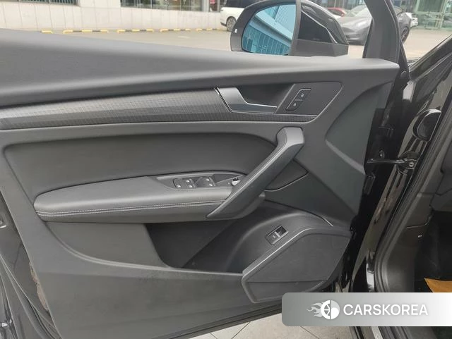 Audi Q5L id 4299964 из Китая 7
