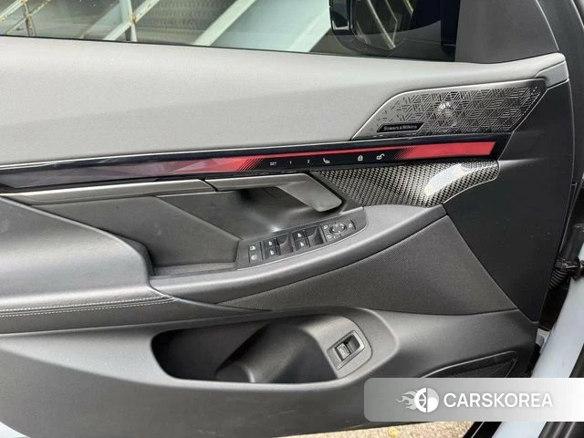 BMW i5 (G60) id 3952960 из Кореи 7