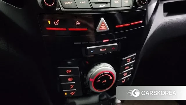 Ssangyong Tivoli Air id 3351413 из Кореи 7