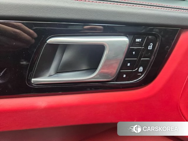 Porsche Cayenne (PO536) id 3844723 из Кореи 7