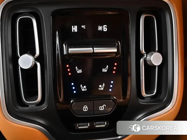 Aston Martin DBX id 2360135 из Кореи 7