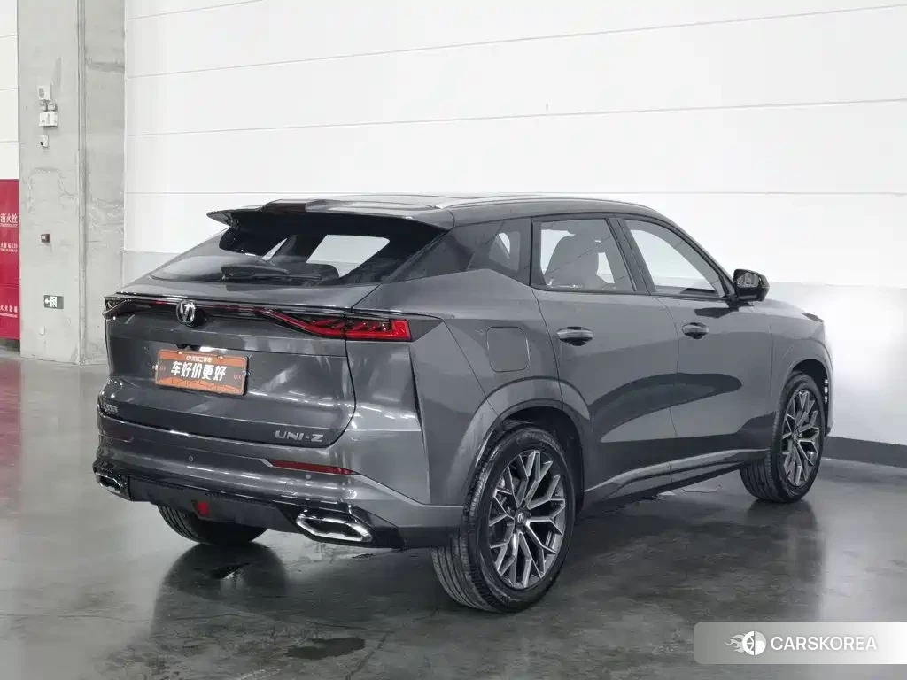 Chang'an UNI-Z New Energy id 4679715 из Китая 7
