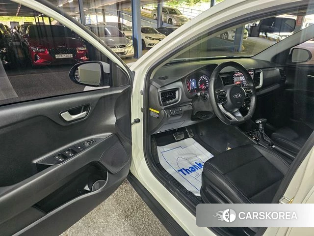 Kia Stonic id 4543614 из Кореи 7