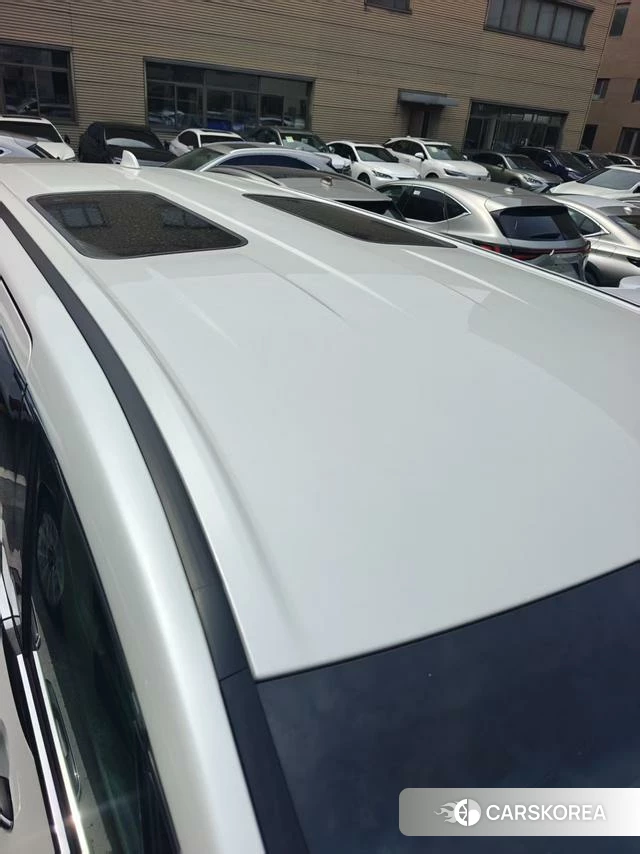 Lexus LM id 4259832 из Китая 7