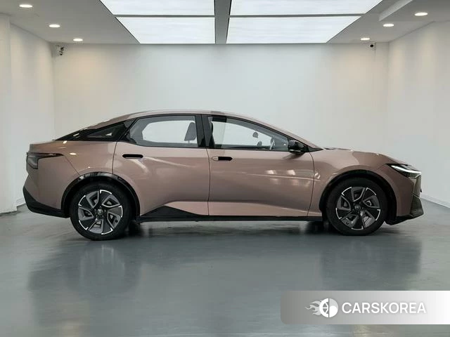 Toyota bZ3 id 4211548 из Китая 7