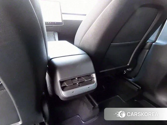 Tesla Model Y id 3121954 из Кореи 7