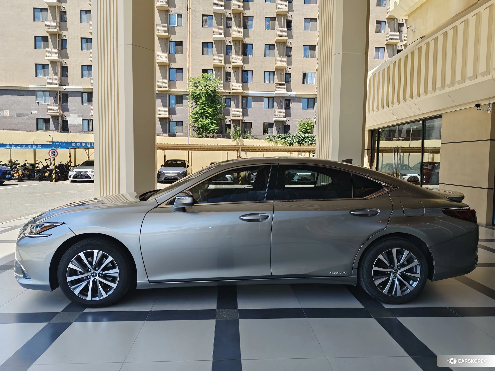 Lexus ES id 4426763 из Китая 7