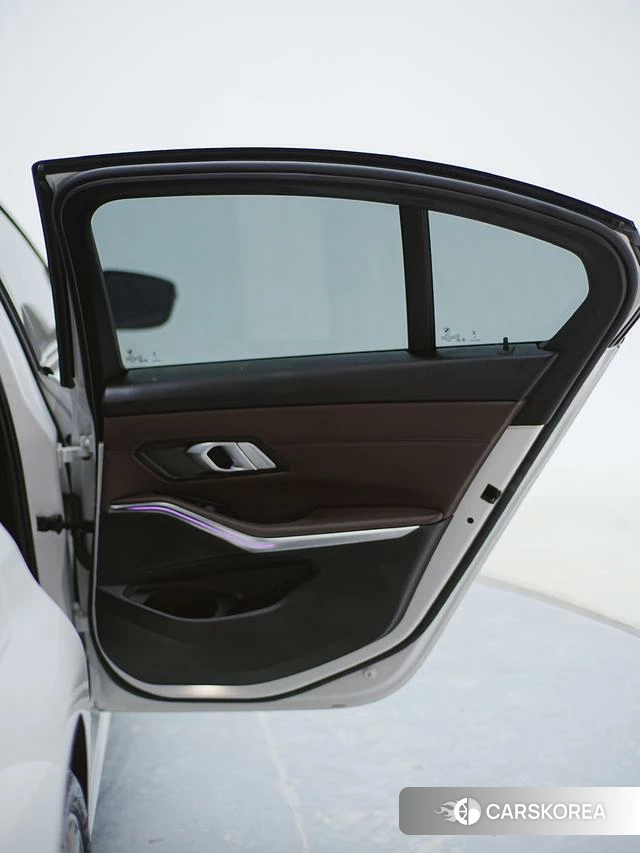 BMW 3 series id 4261907 из Китая 7