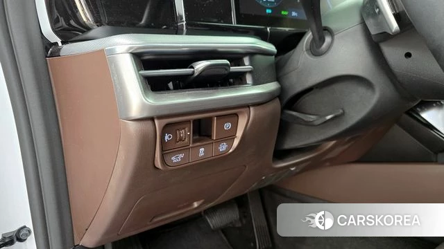 Hyundai Grandeur Hybrid (GN7) id 3953464 из Кореи 7