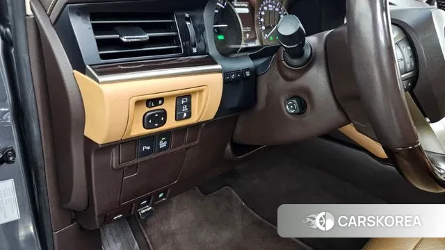 Lexus New ES300h id 3588525 из Кореи 7