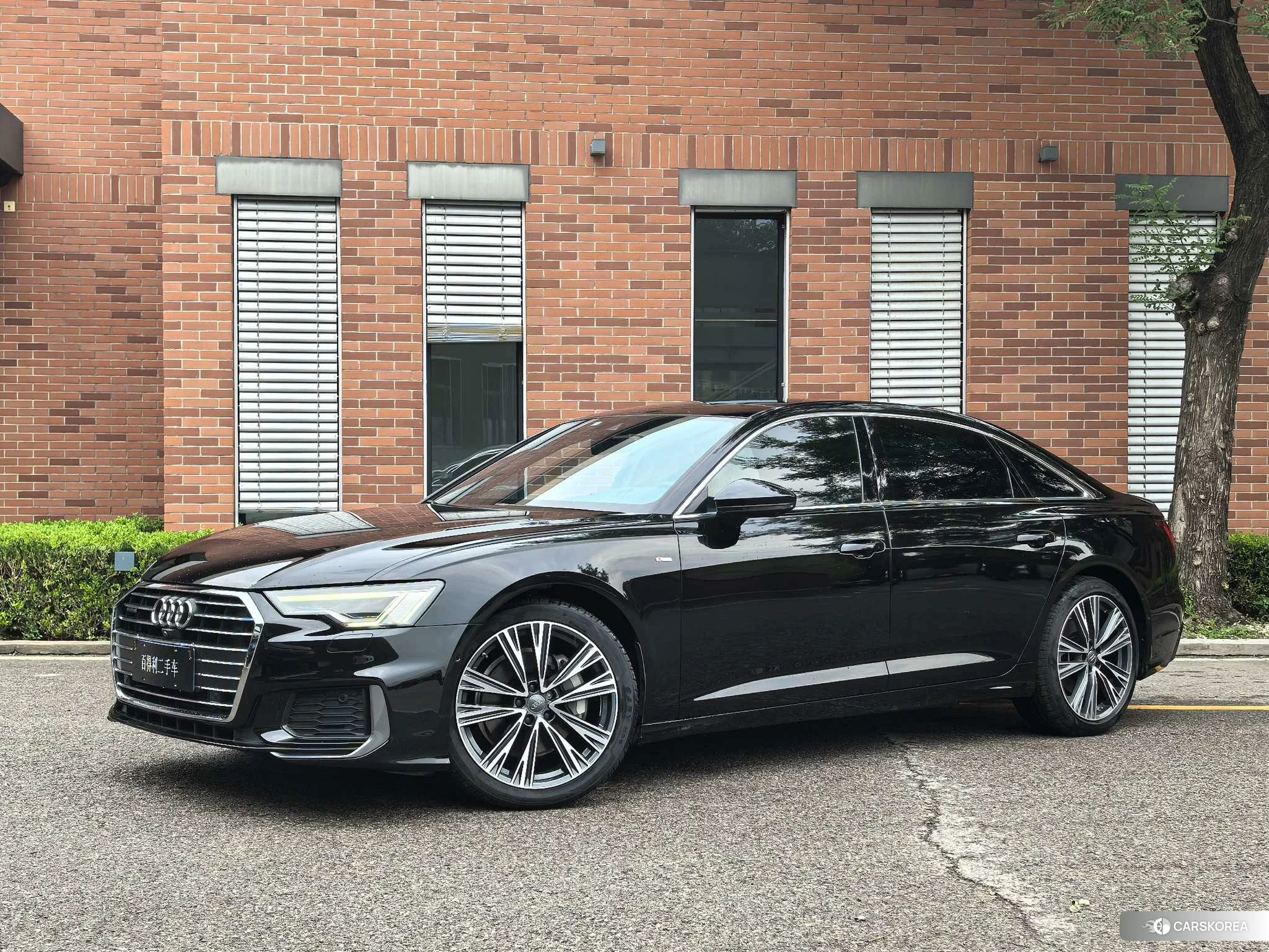 Audi A6L id 4492632 из Китая 7