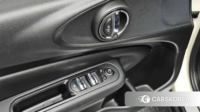 Mini Cooper D Clubman id 4250700 из Кореи 7