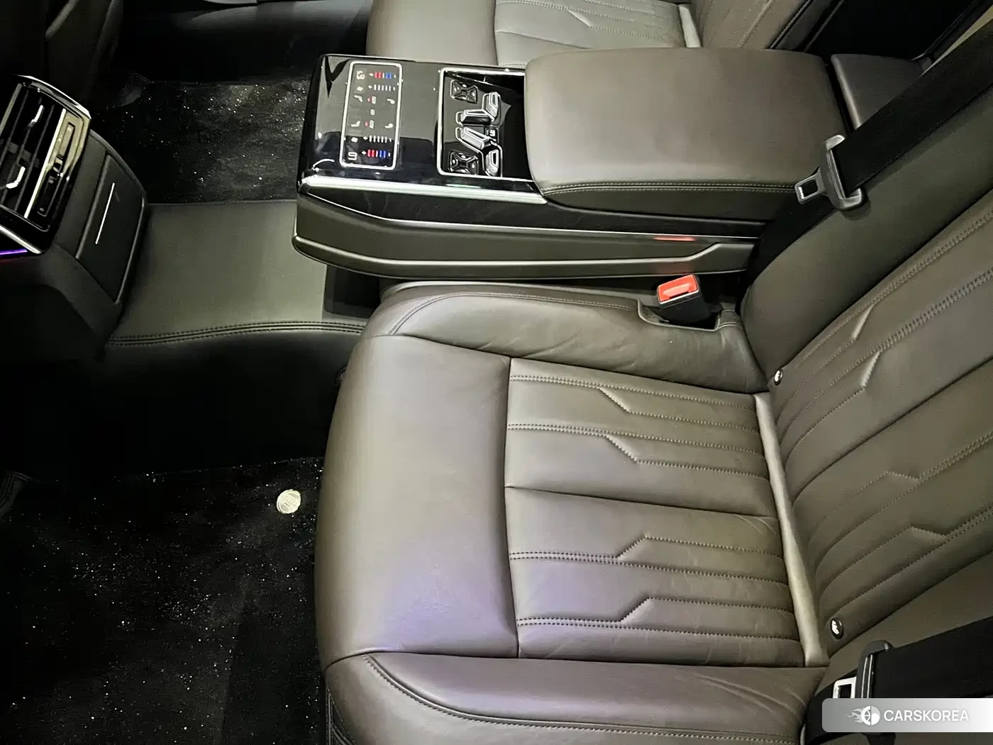 Audi A8 id 4679914 из Китая 7